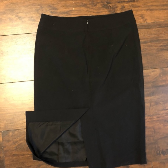 Tobias black suit set. Blazer and skirt. - Picture 5 of 7